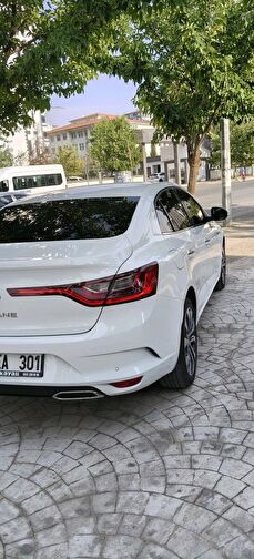 RENAULT MEGANE