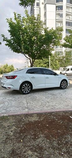 RENAULT MEGANE