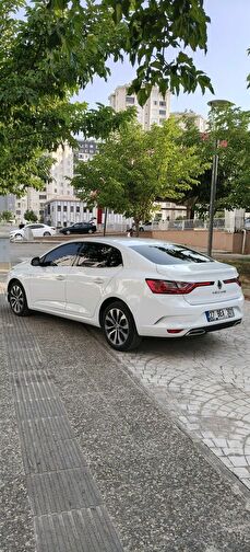 RENAULT MEGANE
