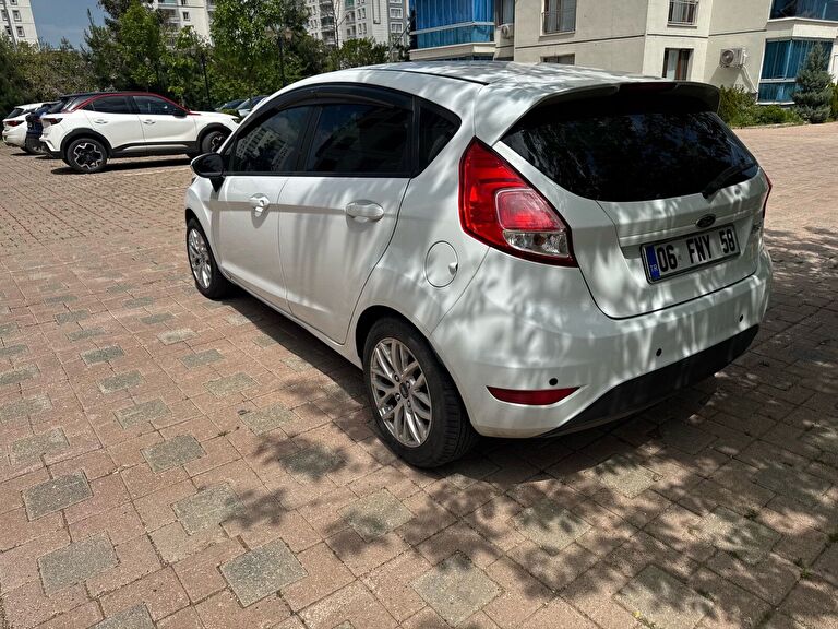 FORD FIESTA