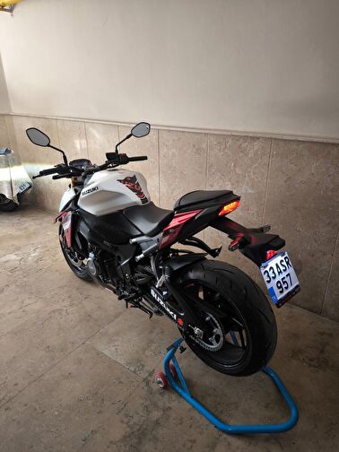 Suzuki GSX-S 1000