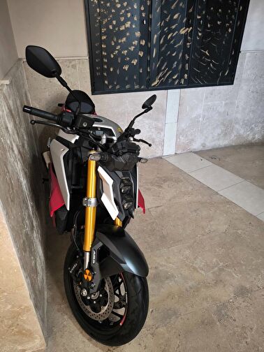 Suzuki GSX-S 1000