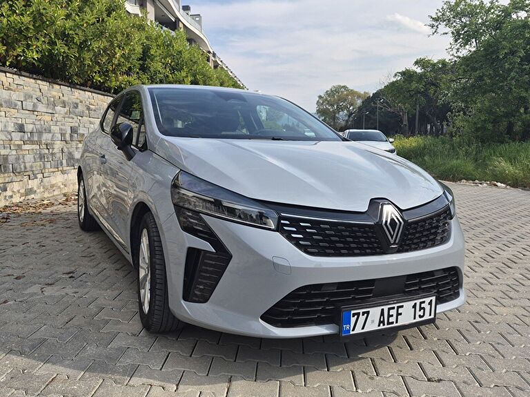 RENAULT CLIO