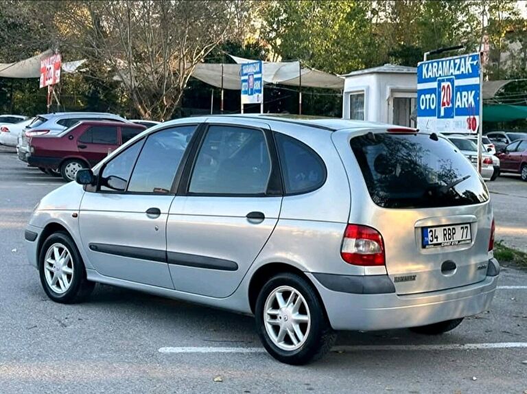 RENAULT SCENIC