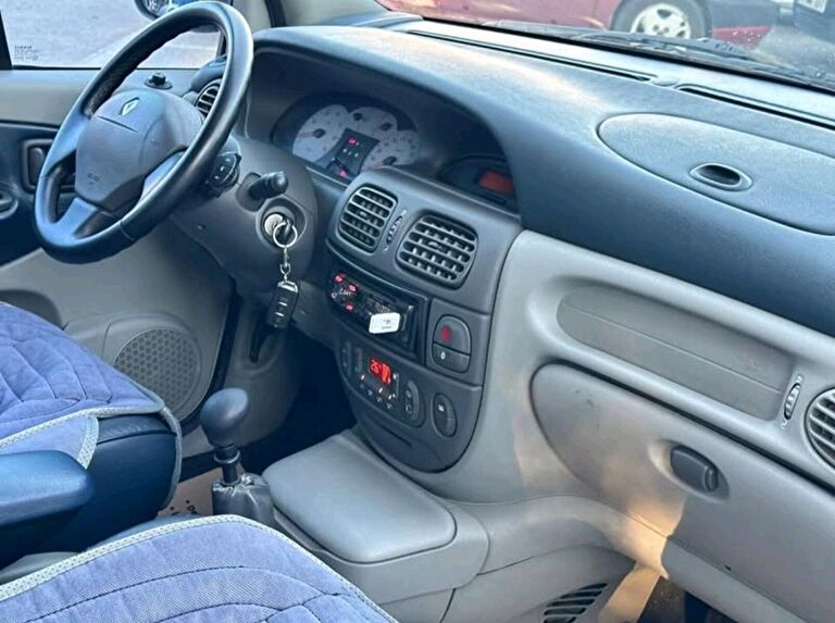 RENAULT SCENIC