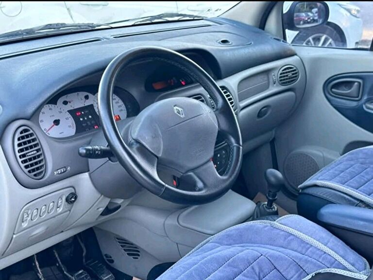 RENAULT SCENIC
