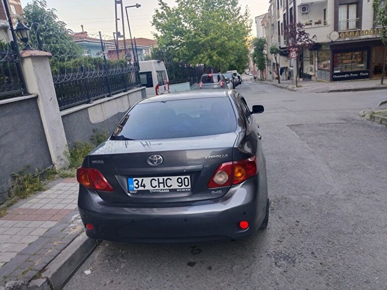 TOYOTA COROLLA
