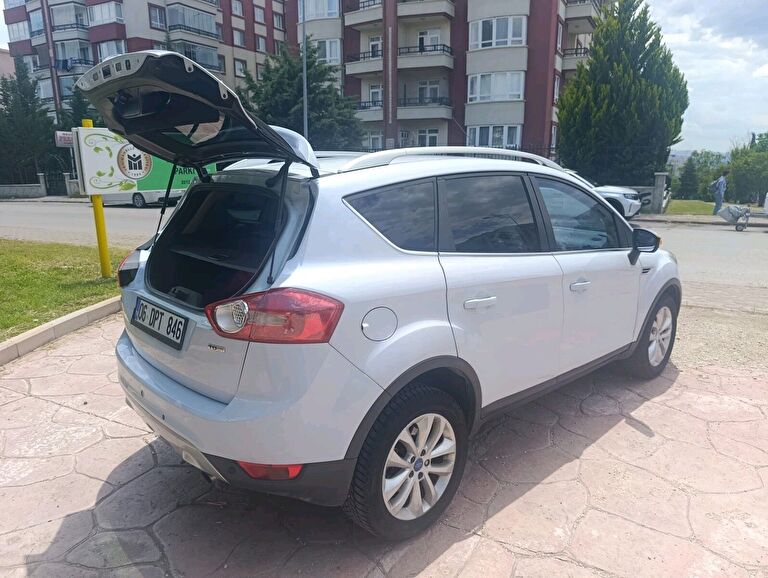FORD KUGA