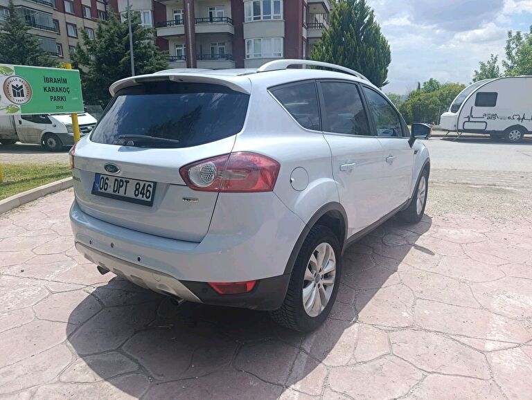 FORD KUGA