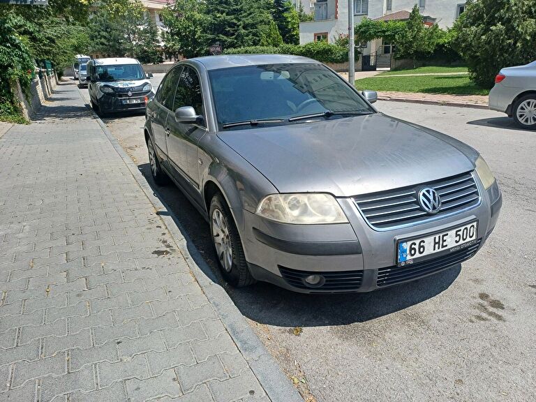 VOLKSWAGEN PASSAT