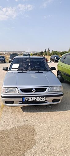 RENAULT 9