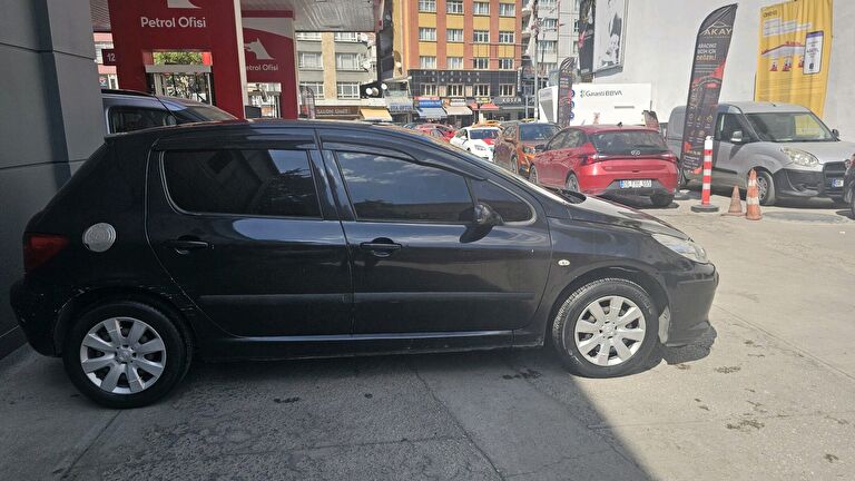 PEUGEOT 307