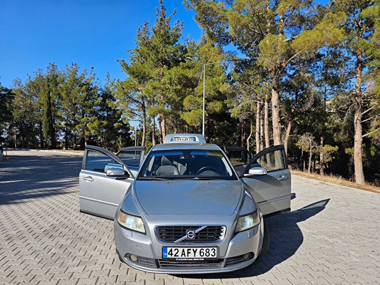 VOLVO S40