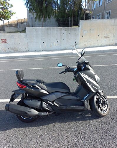 Yamaha X-Max 400 ABS