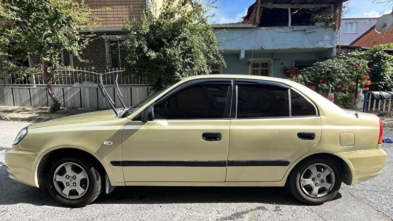 HYUNDAI ACCENT