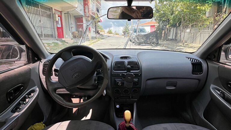 HYUNDAI ACCENT