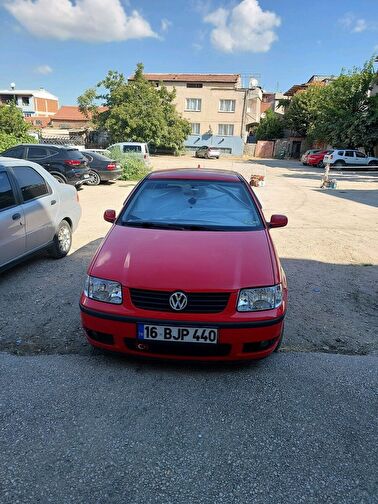 VOLKSWAGEN POLO
