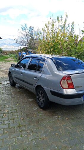 RENAULT CLIO SYMBOL