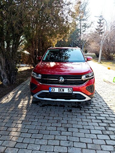 VOLKSWAGEN T-CROSS