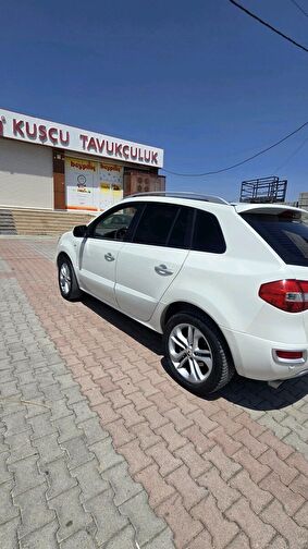 RENAULT KOLEOS
