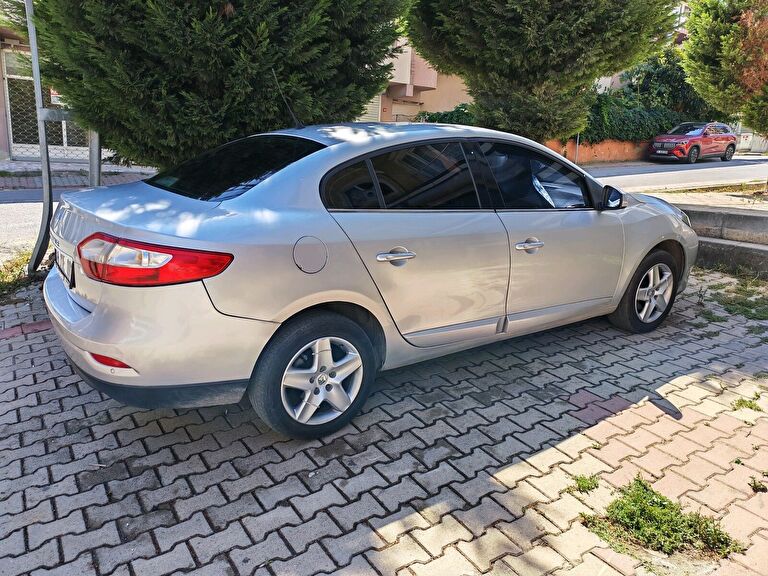 RENAULT FLUENCE