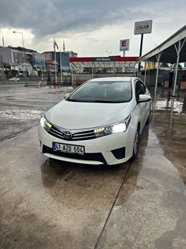 TOYOTA COROLLA