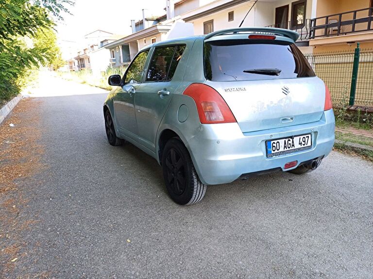 SUZUKI SWIFT