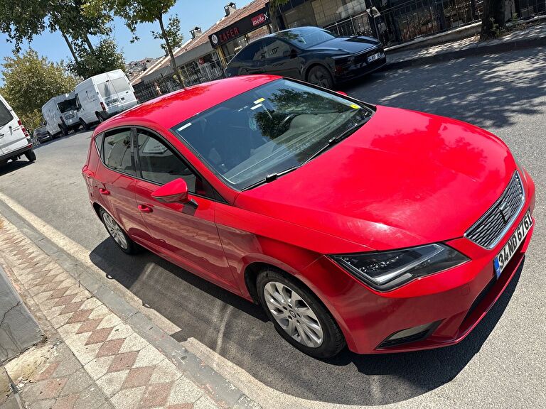 SEAT LEON