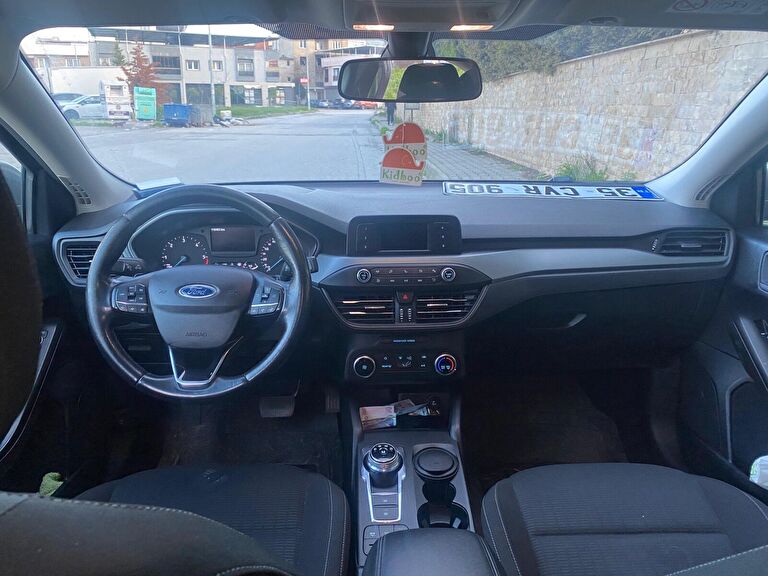 FORD FOCUS