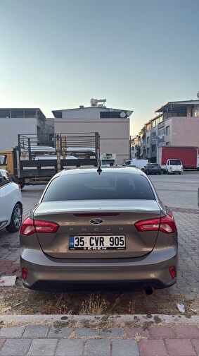 FORD FOCUS