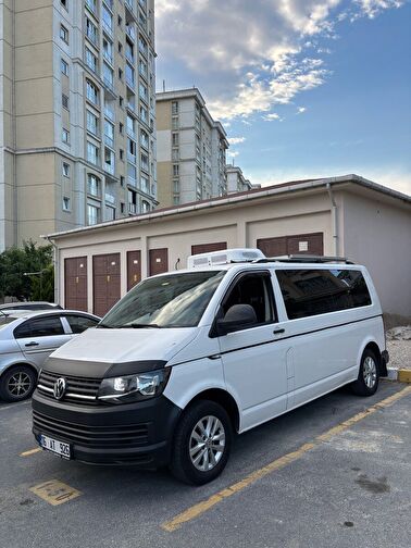 VOLKSWAGEN TRANSPORTER