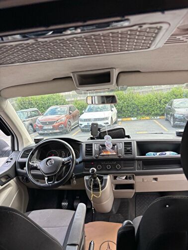 VOLKSWAGEN TRANSPORTER