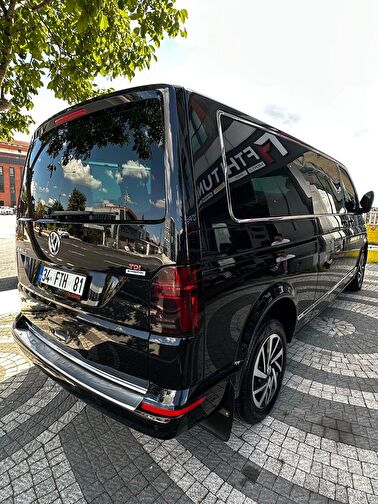 VOLKSWAGEN CARAVELLE