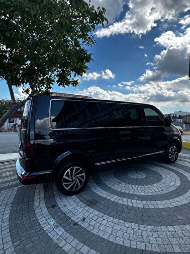 VOLKSWAGEN CARAVELLE