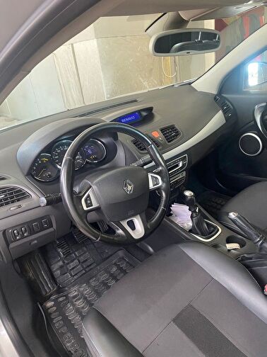 RENAULT FLUENCE