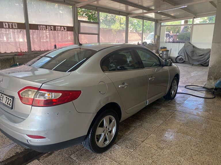 RENAULT FLUENCE