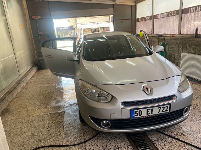 RENAULT FLUENCE