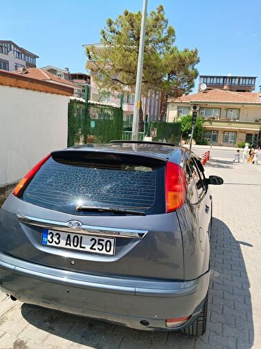 FORD FOCUS
