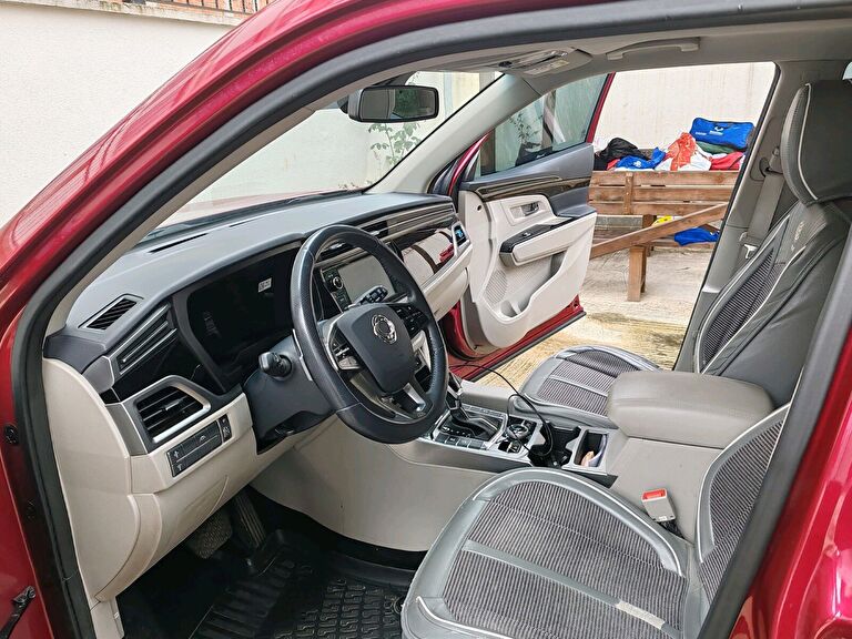 SSANGYONG KORANDO