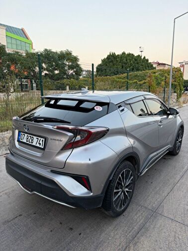 TOYOTA C-HR