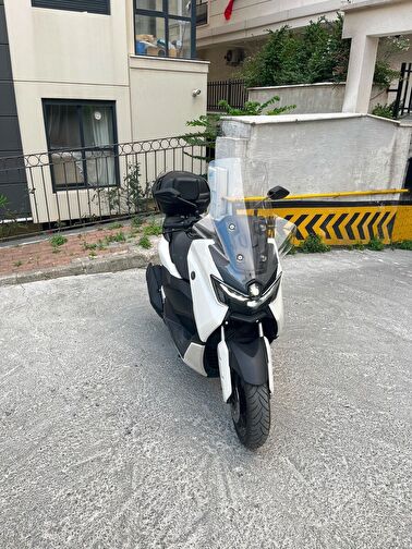 Yamaha N-Max 125