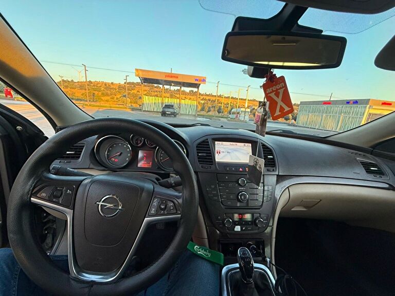 OPEL INSIGNIA