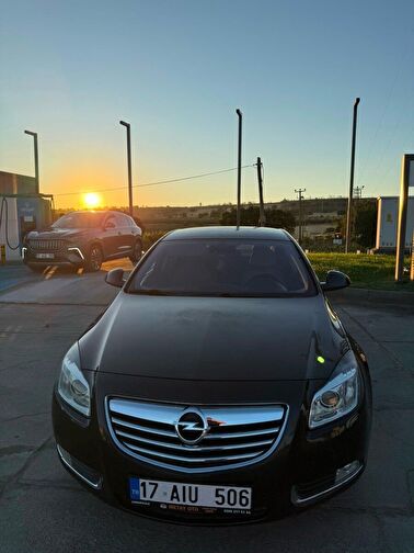 OPEL INSIGNIA
