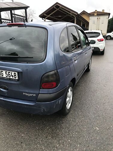 RENAULT MEGANE