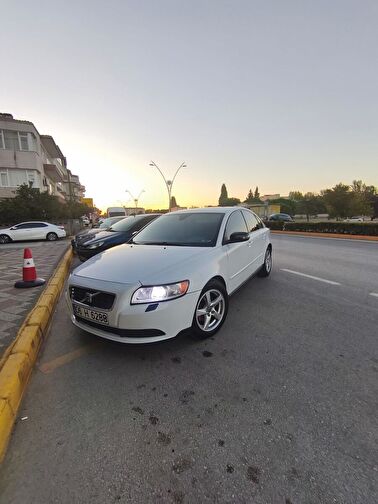 VOLVO S40