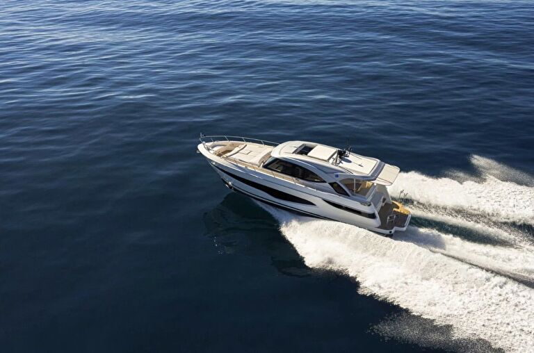 Riviera 4300 SPORTS EXPRESS
