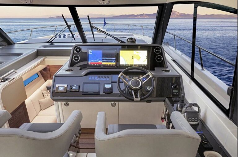 Riviera 4300 SPORTS EXPRESS
