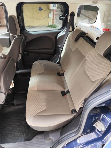 FORD TOURNEO COURIER