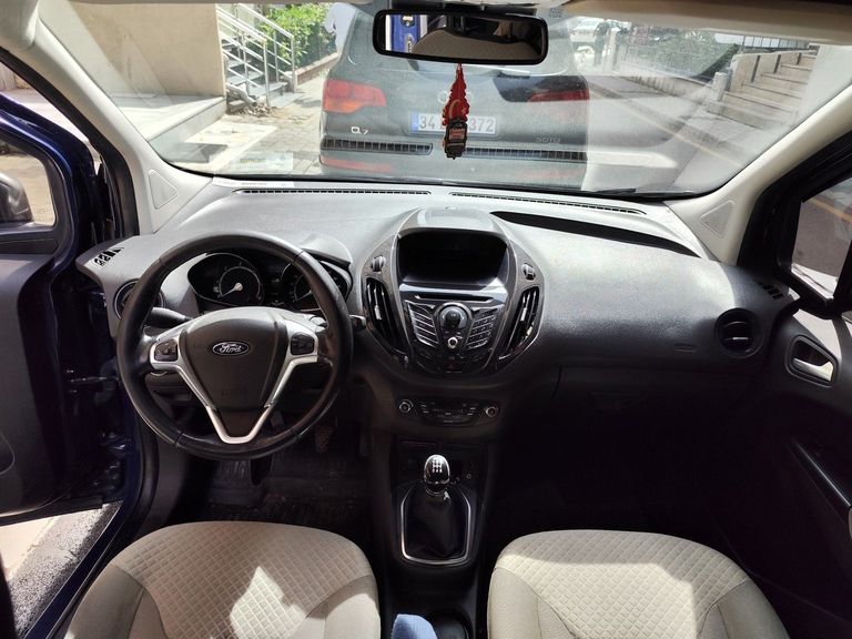 FORD TOURNEO COURIER