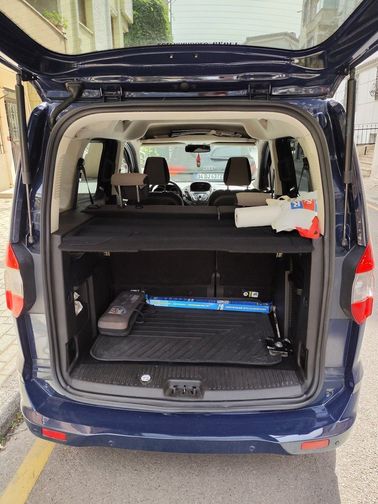 FORD TOURNEO COURIER